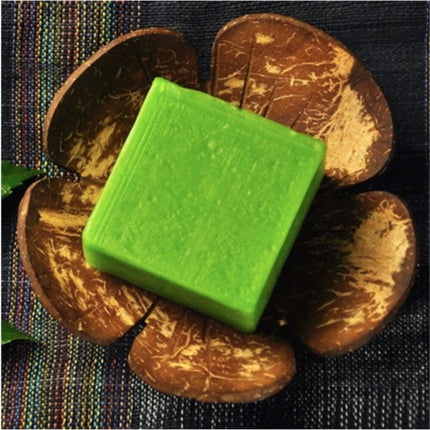 Kookoskuoresta valmistettu luonnollinen saippua-alusta