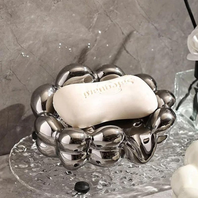 Keraaminen pilvenmuotoinen saippuakuppi kylpyhuoneeseen